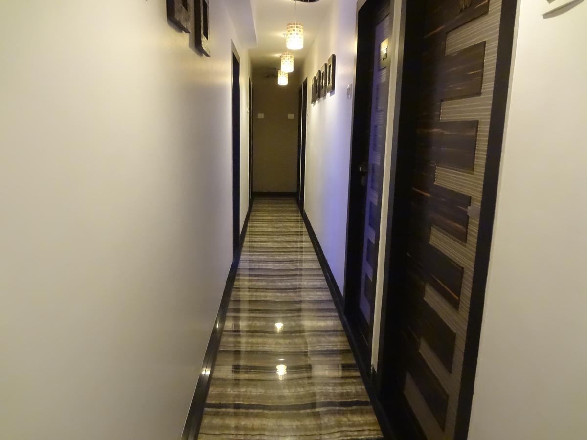 Hotel Modern Мумбаи Экстерьер фото