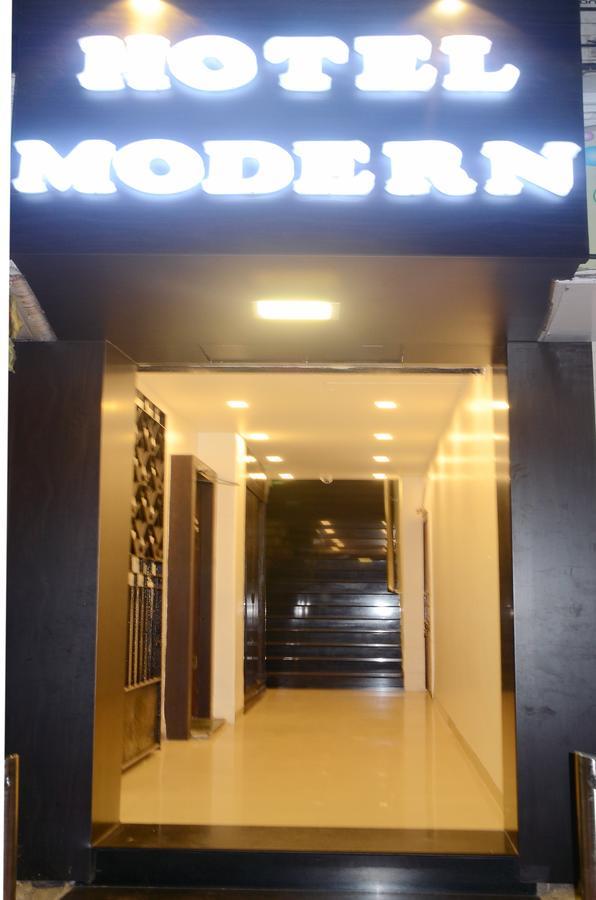 Hotel Modern Мумбаи Экстерьер фото